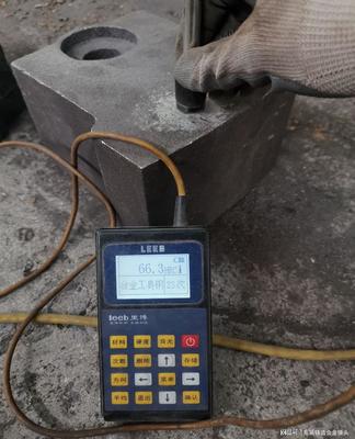 高耐磨的破碎機錘頭多耐磨?專業測硬度設備現場測。