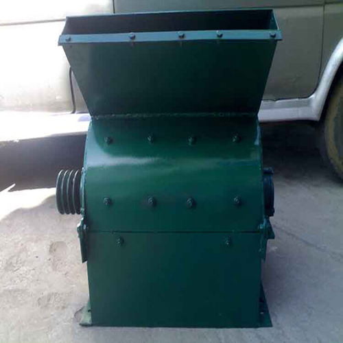 龍鈺花生餅粉碎機,豆餅破碎設(shè)備